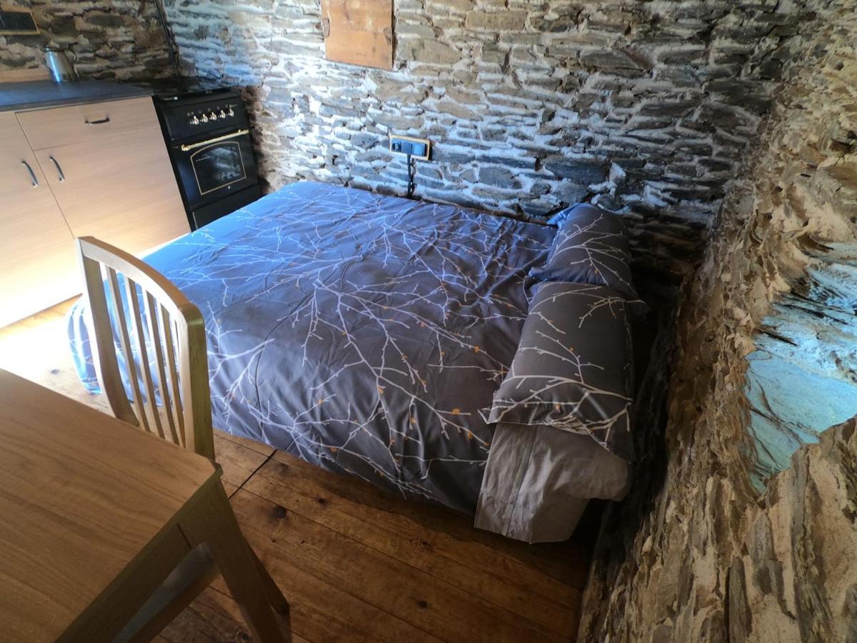 Bordes Pirineu, Costuix Hotel Areu Bagian luar foto