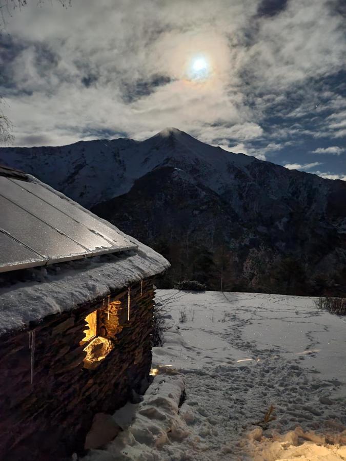 Bordes Pirineu, Costuix Hotel Areu Bagian luar foto